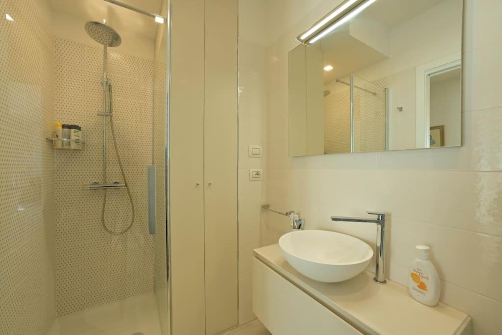 Luxury Apartament Con Garage Vista Mare Alassio Per 6 Persone Exterior foto